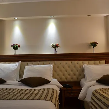 Otel Seven Days - 3*