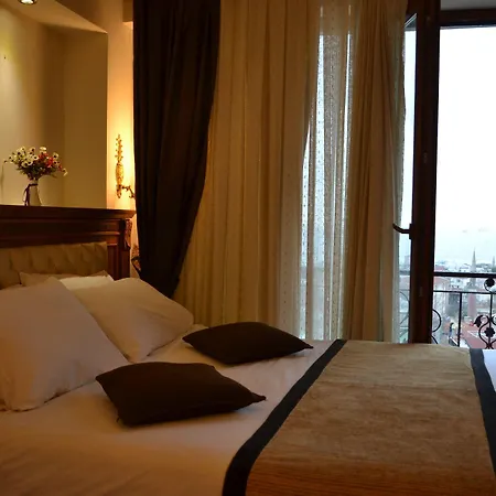 Otel Seven Days -