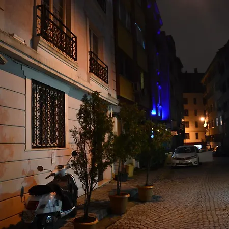 Seven Days - Отель