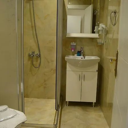 Hotel Seven Days - 3*