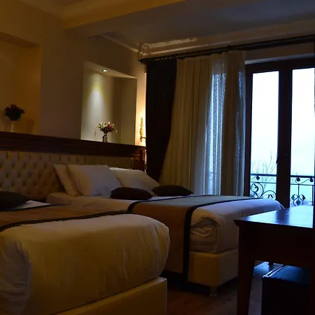 Seven Days - Hotel Estambul