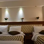 Hotell Seven Days - 3*