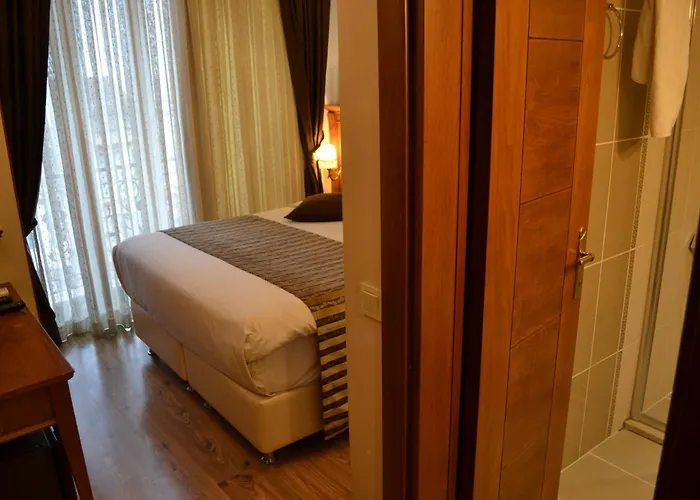 Hotell Seven Days - 3*